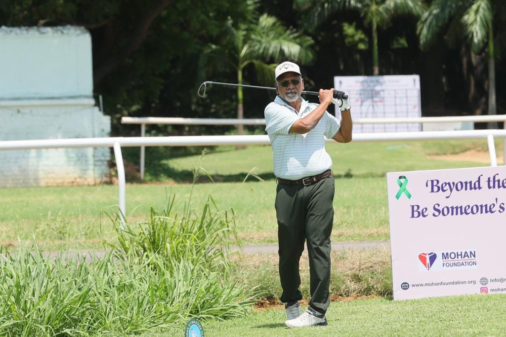 Director Mani Rathanam enjoying shots in the event