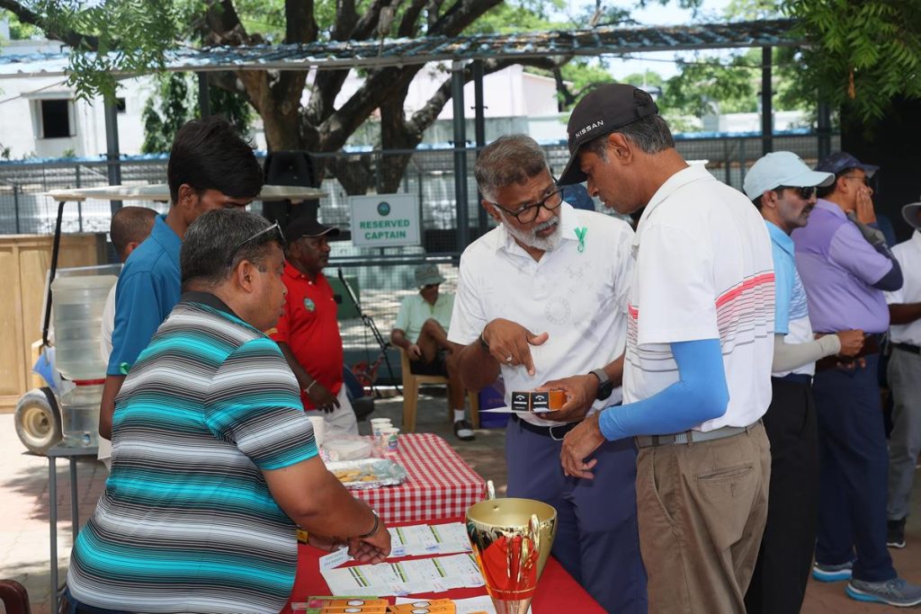 Mr Jayanan giving instructions